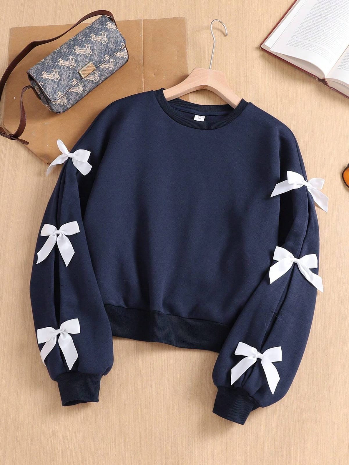 Bow crop sweatshirt