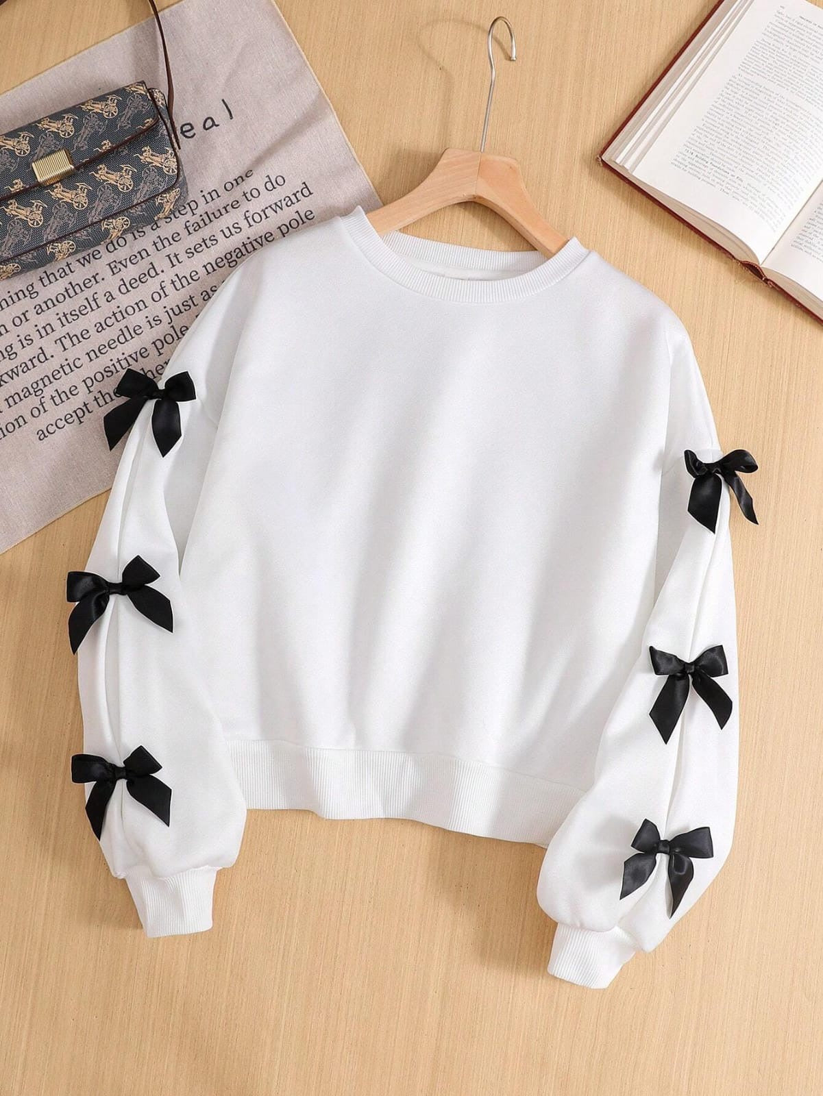 Bow crop sweatshirt