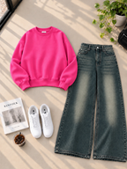 Sweatshirt With Greenish Shaded Wide Leg Jeans